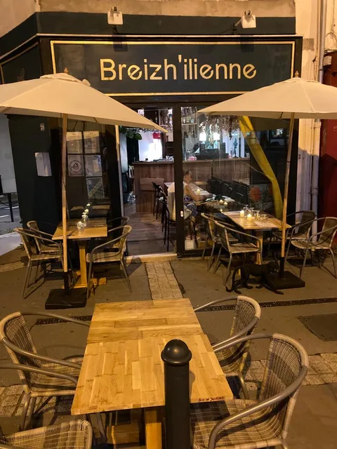 Terrasse de Breizh'ilienne en soirée